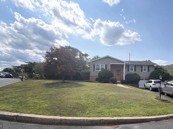 101 TIMBER ROAD , POTTSVILLE, PA 17901