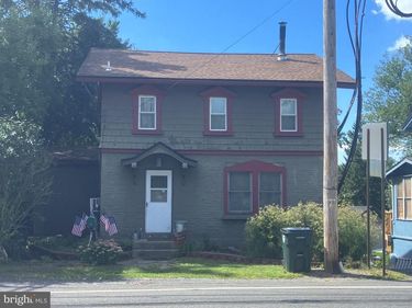 1146 TREXLERTOWN ROAD, BREINIGSVILLE, PA 18031