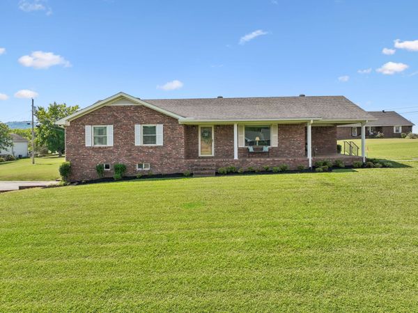 11 Hills Dale Ln W, Carthage, TN 37030
