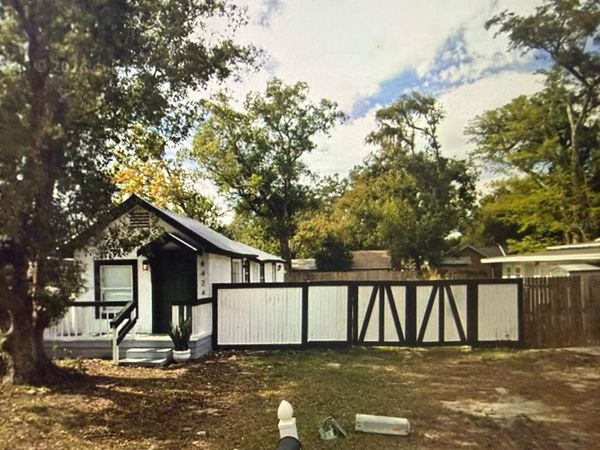 8424 N HIGHLAND AVENUE, TAMPA, FL 33604