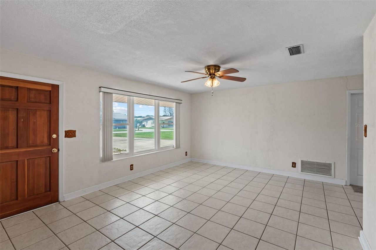 1630 Paradise Lane, Astor, FL 32102 Photo