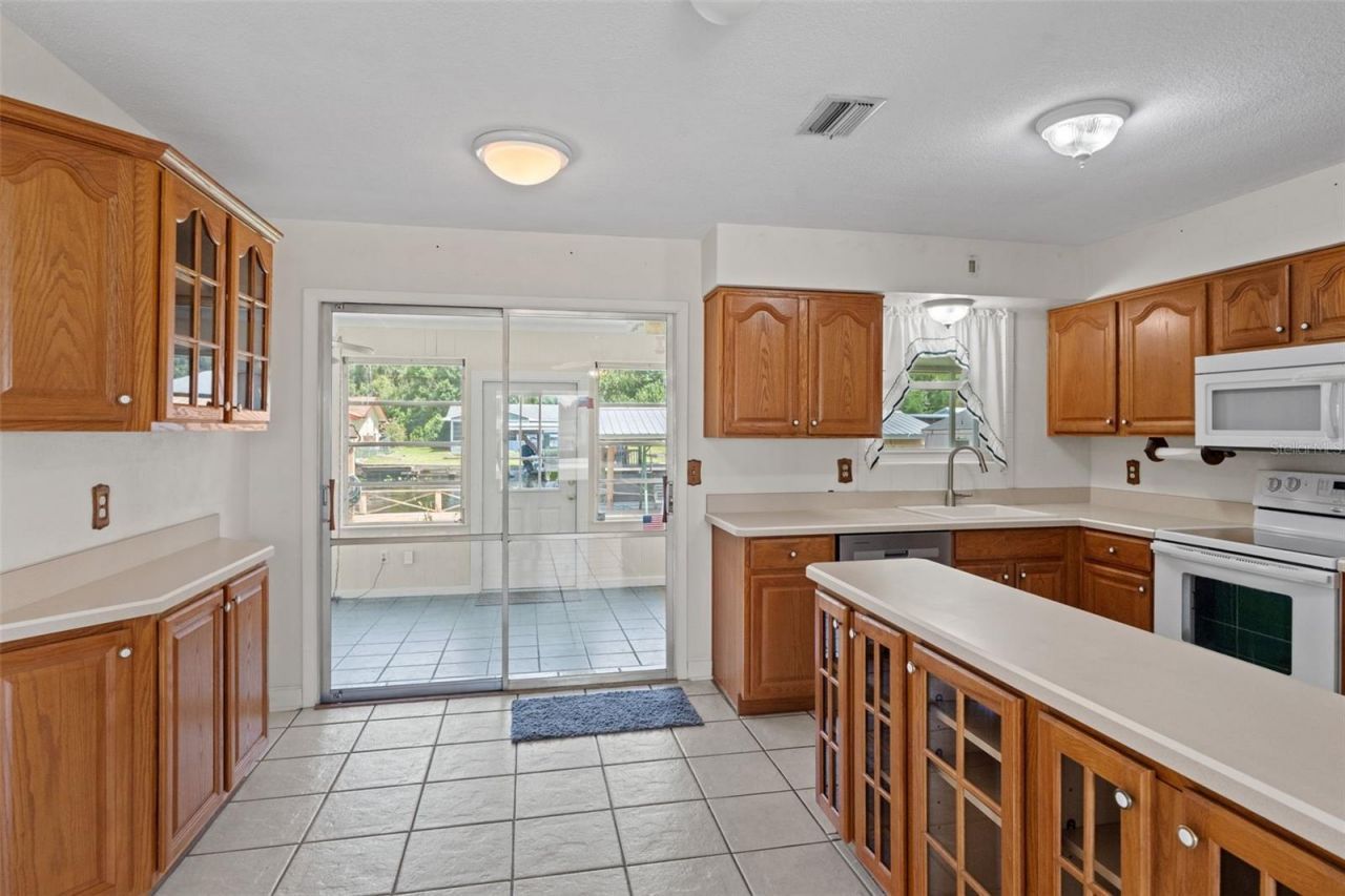 1630 Paradise Lane, Astor, FL 32102 Photo