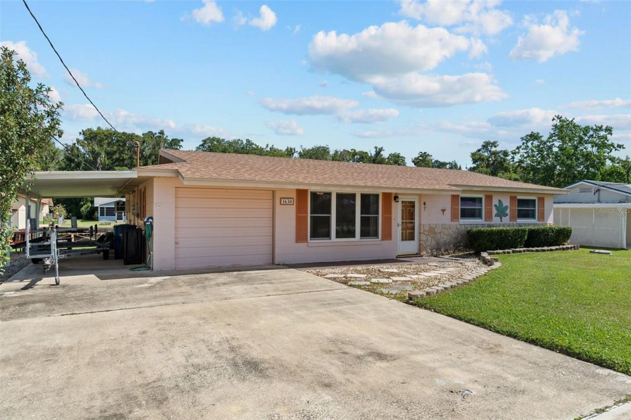 1630 Paradise Lane, Astor, FL 32102 Photo