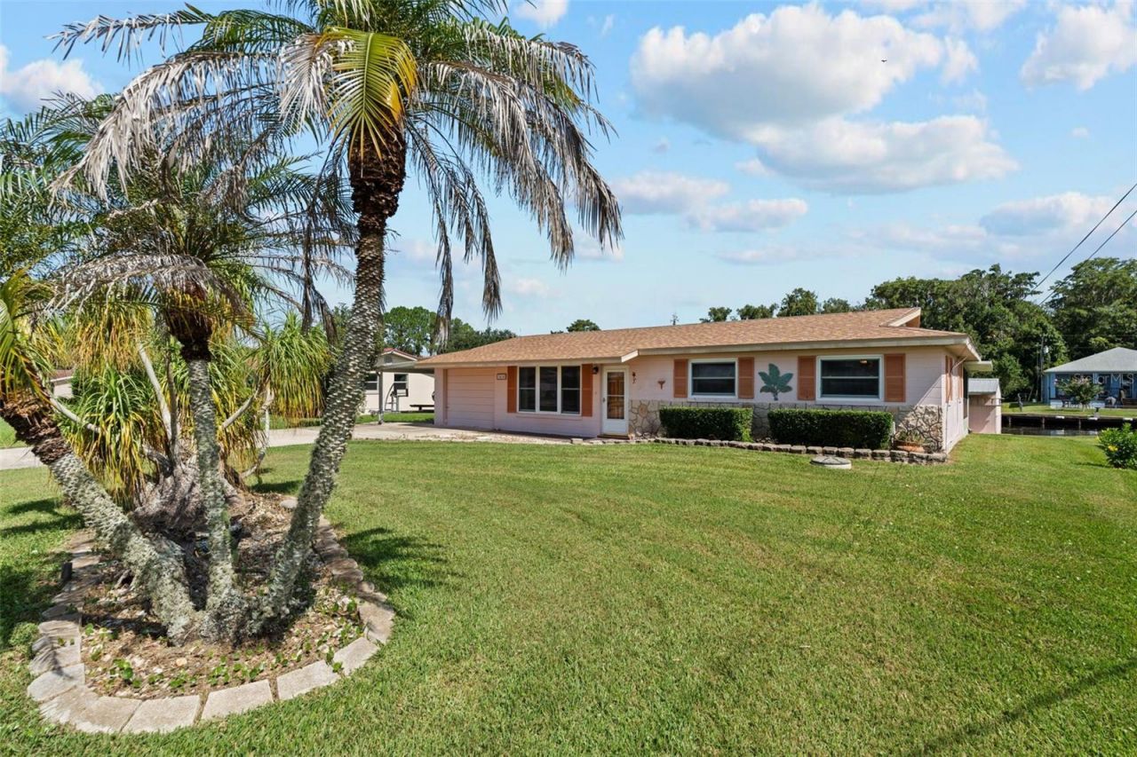 1630 Paradise Lane, Astor, FL 32102 Photo