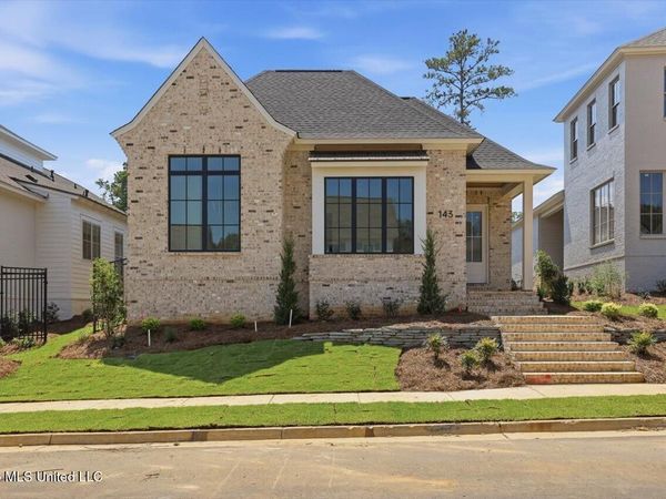 143 Water Street, Madison, MS 39110