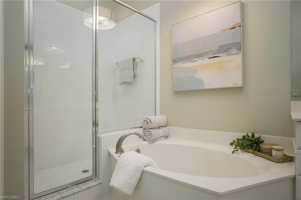 3093 Aviamar Cir, Unit 7-203, Naples, FL 34114 Photo