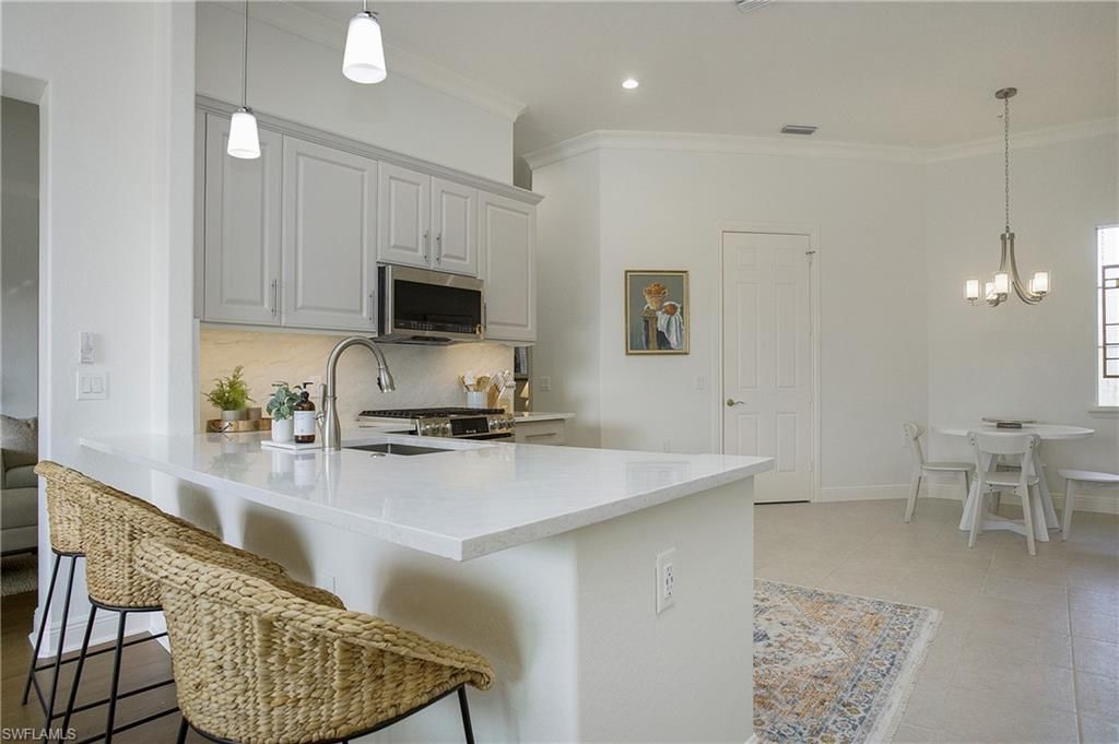 3093 Aviamar Cir, Unit 7-203, Naples, FL 34114 Photo