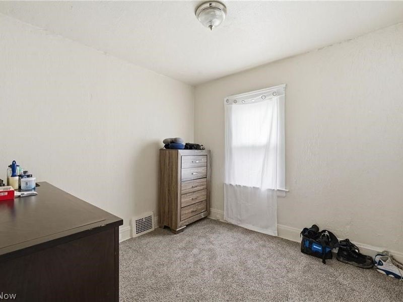 13611 Beachwood Avenue, Cleveland, OH 44105 Photo 10