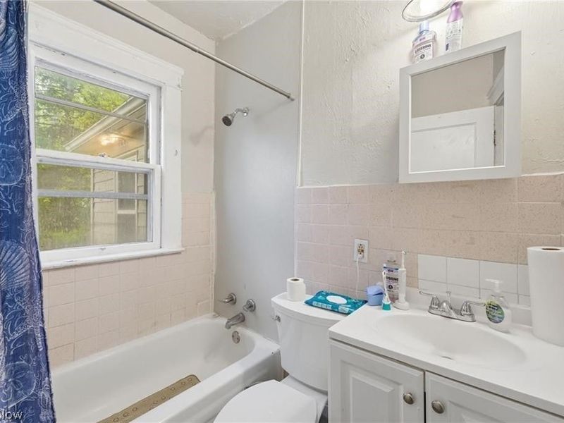 13611 Beachwood Avenue, Cleveland, OH 44105 Photo 14