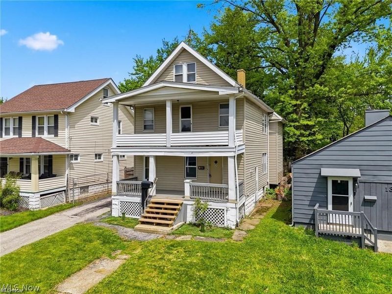 13611 Beachwood Avenue, Cleveland, OH 44105 Photo 2