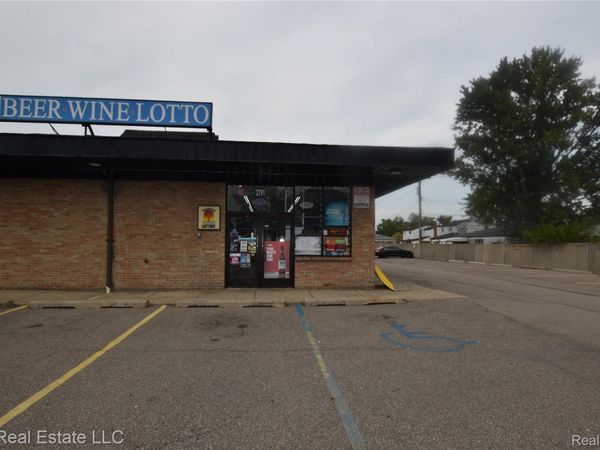 2791 E 14 Mile Rd , Sterling Heights, Mi 48310
