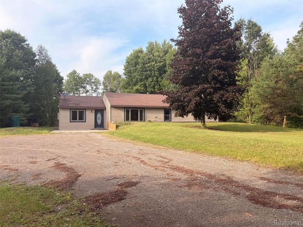 1452 W Isabella Road , Midland, Mi 48640