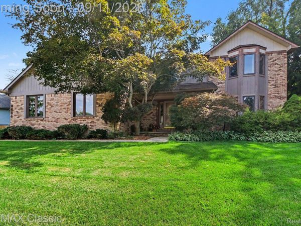 8651 Brazos Court, White Lake Township, Mi 48386
