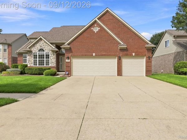 1185 Cambria Drive, Troy, Mi 48085