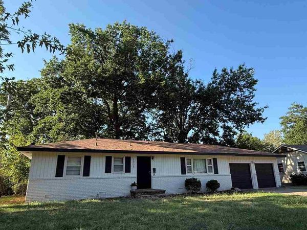 1305 E Cedar Dr, Stillwater, OK 00000