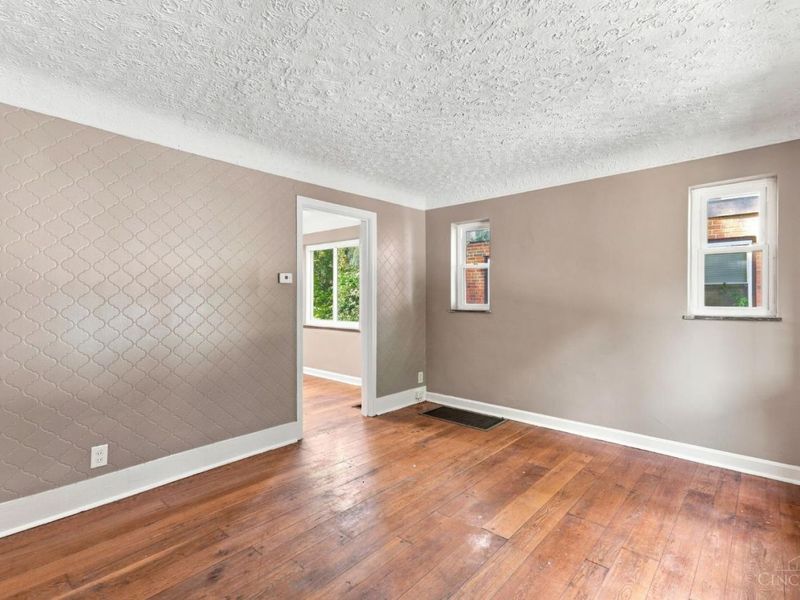6135 Argus Road, Cincinnati, OH 45224 Photo 2