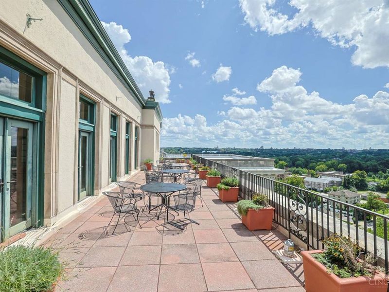 3900 Rose Hill Avenue, Unit 801B, Cincinnati, OH 45229 Photo 69
