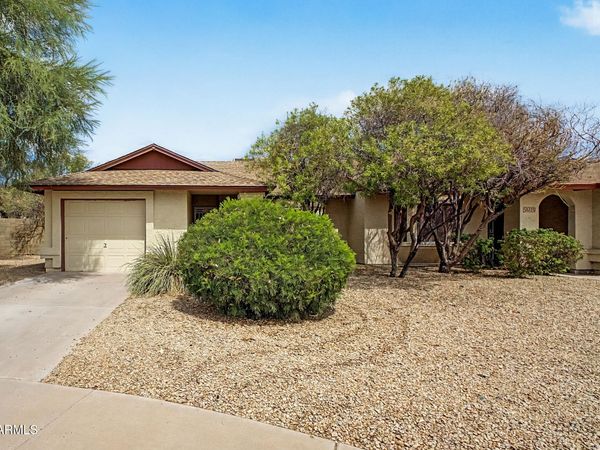 5614 W BUFFALO Street, Chandler, AZ 85226