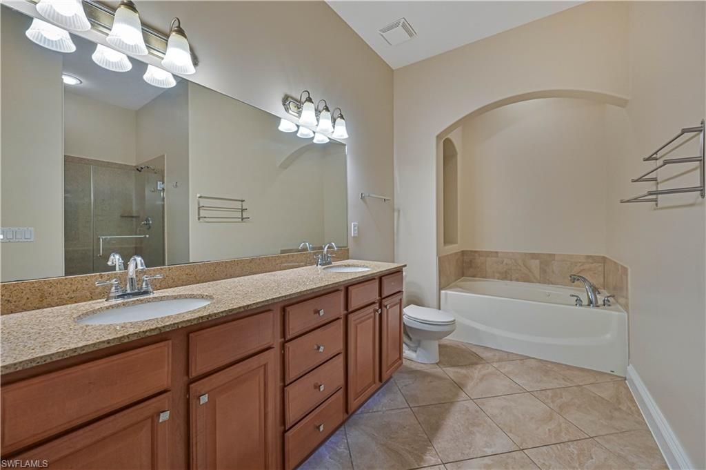 1244 Carpazi Ct, Unit 1, Naples, FL 34105 Photo
