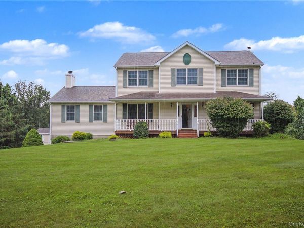 120 Mayfair Road , Poughquag, NY 12570