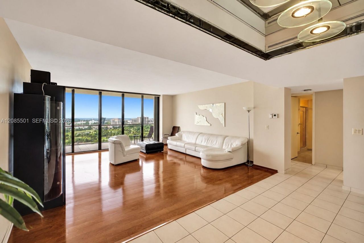 19500 Turnberry Way, Unit 23C, Aventura, FL 33180 Photo