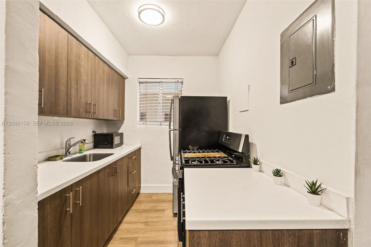 7340 Harding Ave, Unit 1, Miami Beach, FL 33141 Photo