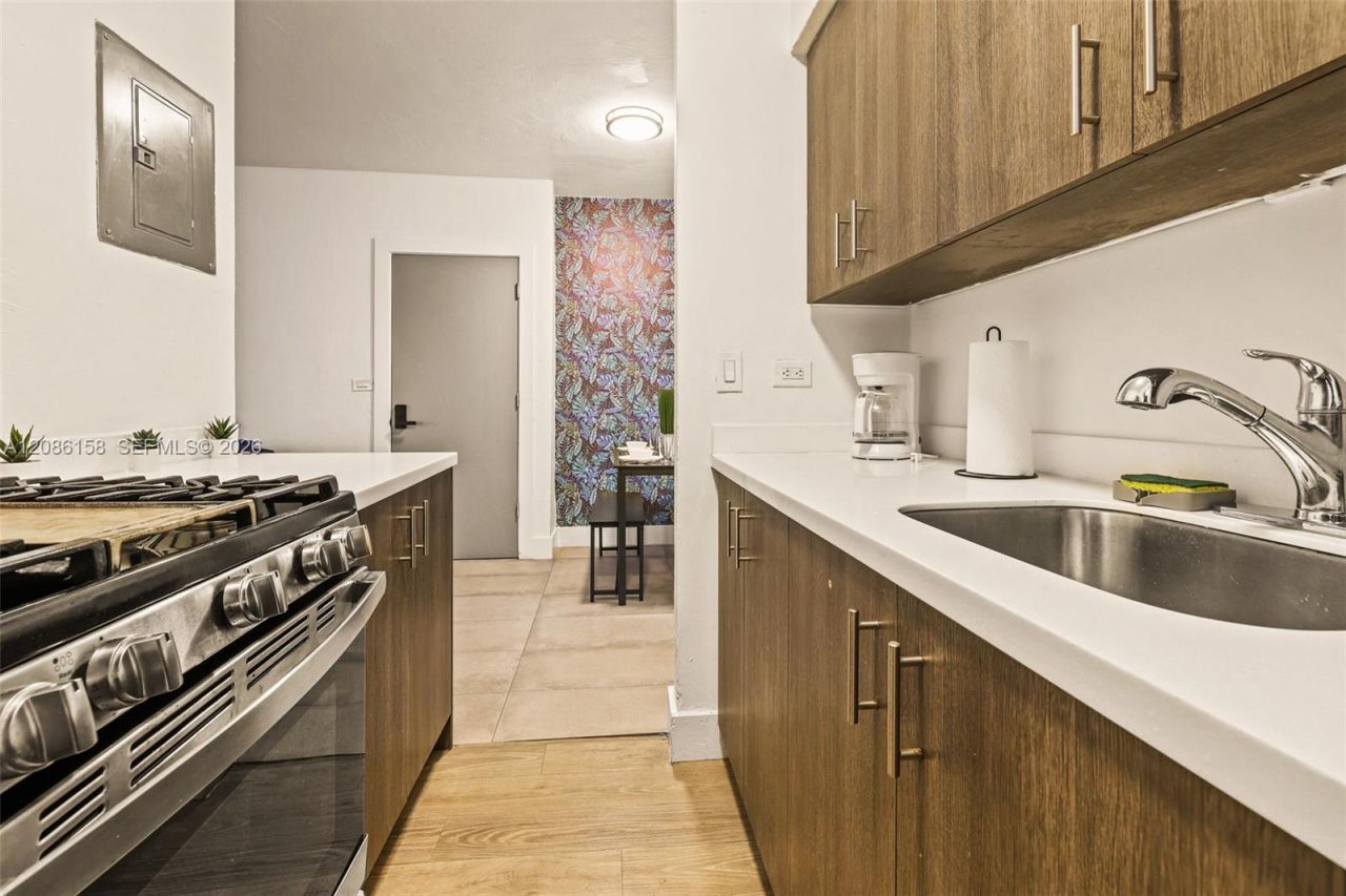 7340 Harding Ave, Unit 1, Miami Beach, FL 33141 Photo