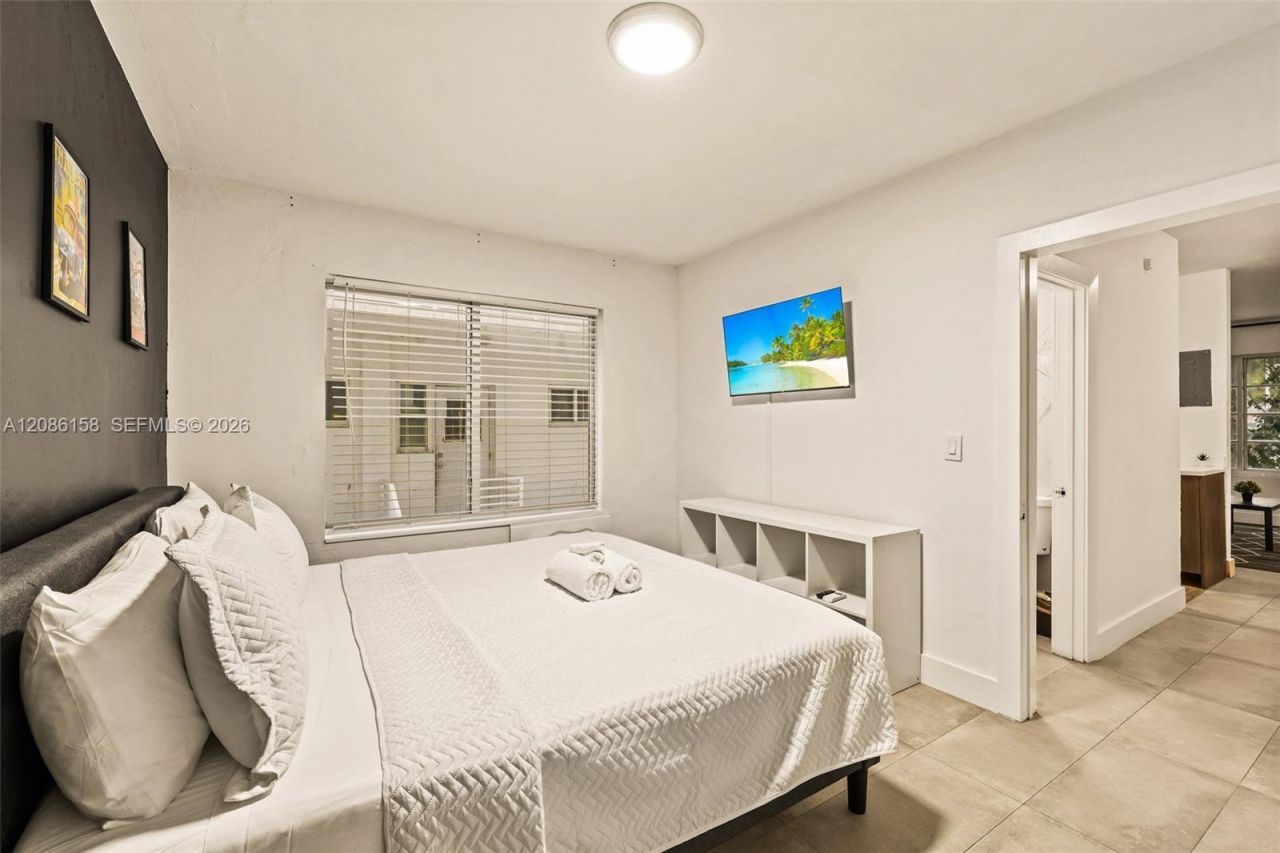 7340 Harding Ave, Unit 1, Miami Beach, FL 33141 Photo