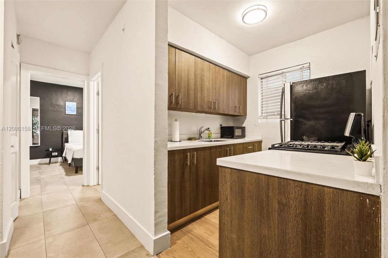 7340 Harding Ave, Unit 1, Miami Beach, FL 33141 Photo