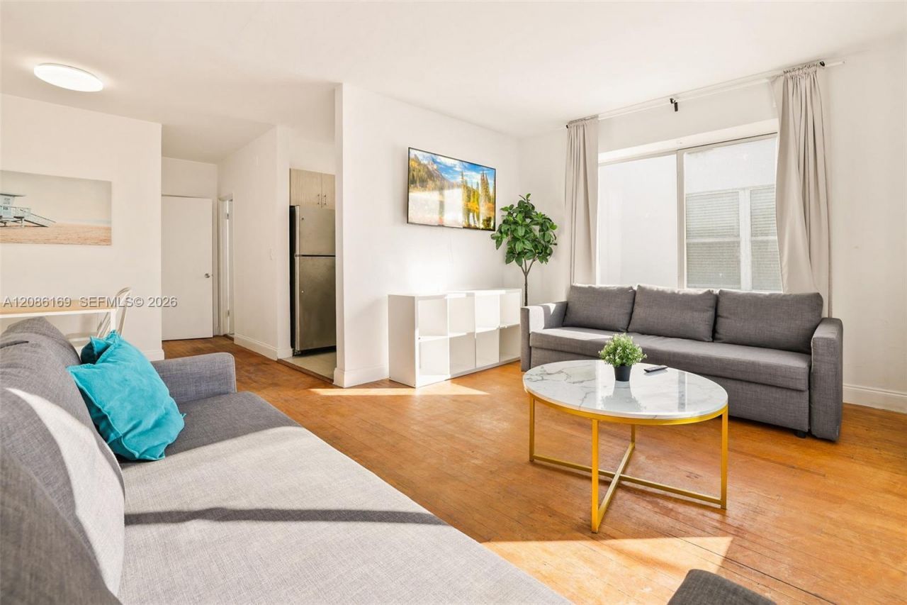 7340 Harding Ave, Unit 17, Miami Beach, FL 33141 Photo