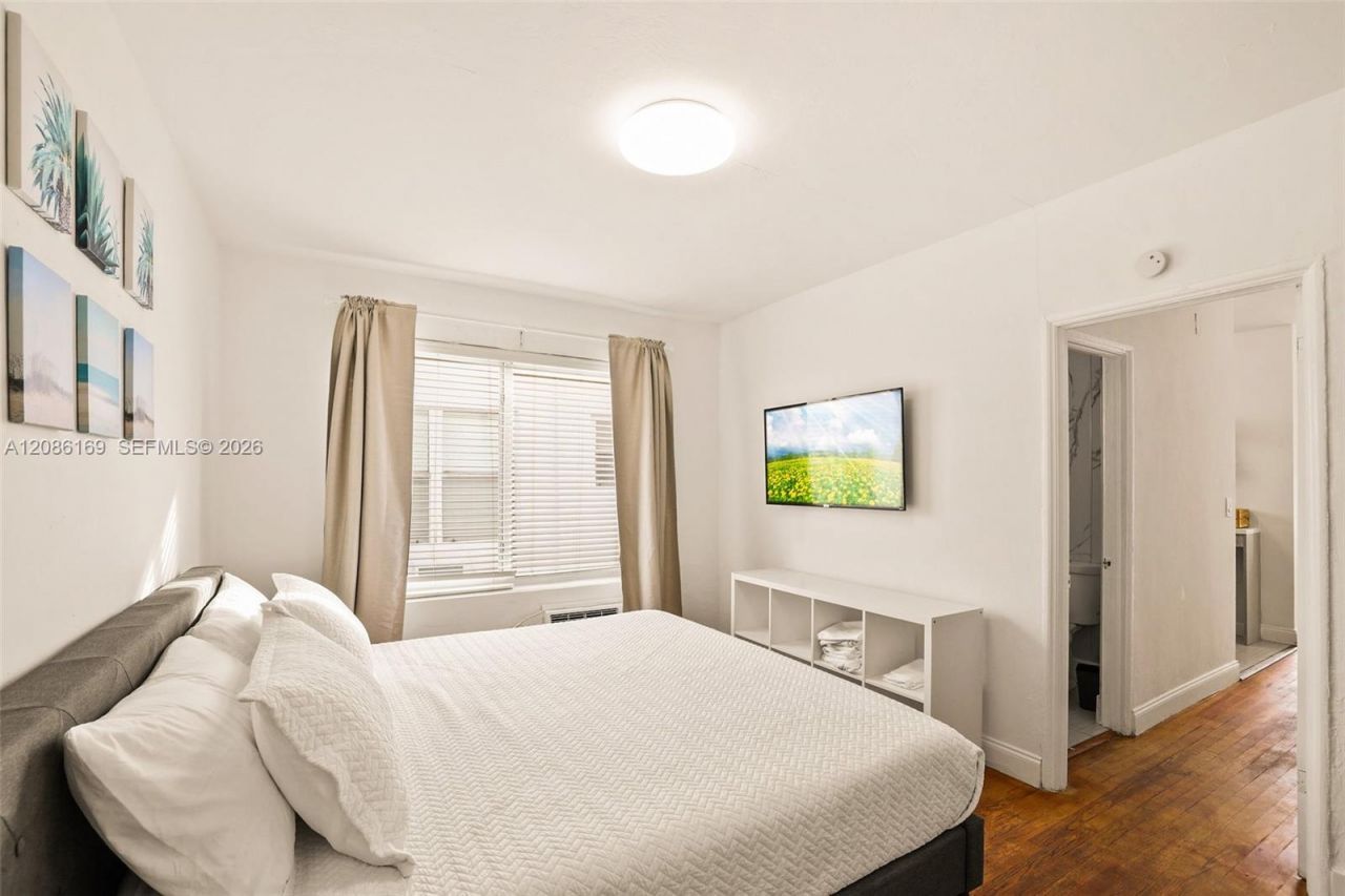 7340 Harding Ave, Unit 17, Miami Beach, FL 33141 Photo