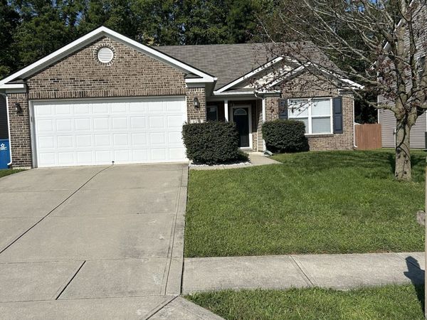 4351 Round Lake Bend, Indianapolis, IN 46234