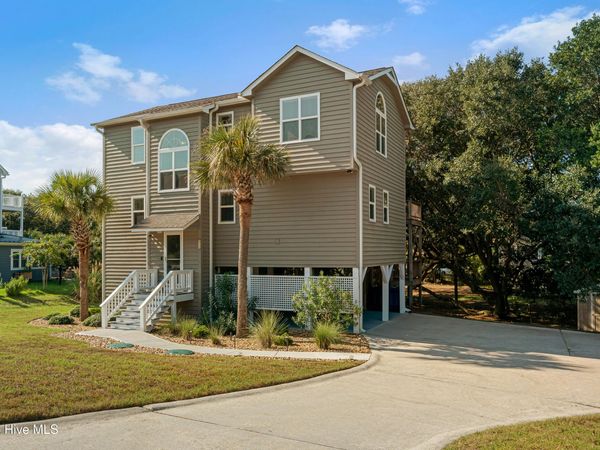 106 Wyndward Court , Emerald Isle, NC 28594