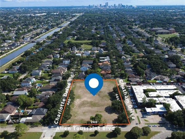 6103 CHATHAM Drive , New Orleans, LA 70122