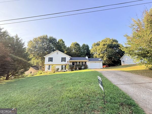 4400 Leafview Drive, Gillsville, GA 30543