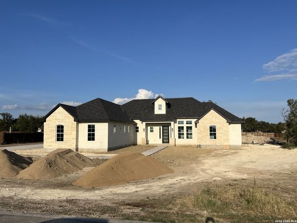 673 James Way, Castroville, TX 78009