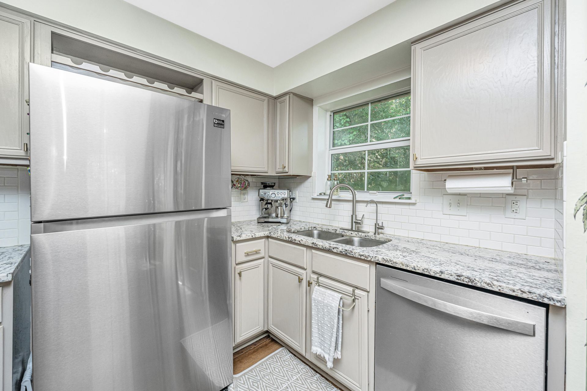 700 Daniel Ellis Drive Photo 18