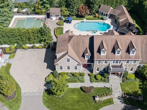 99 Country Way, Needham, MA 02492