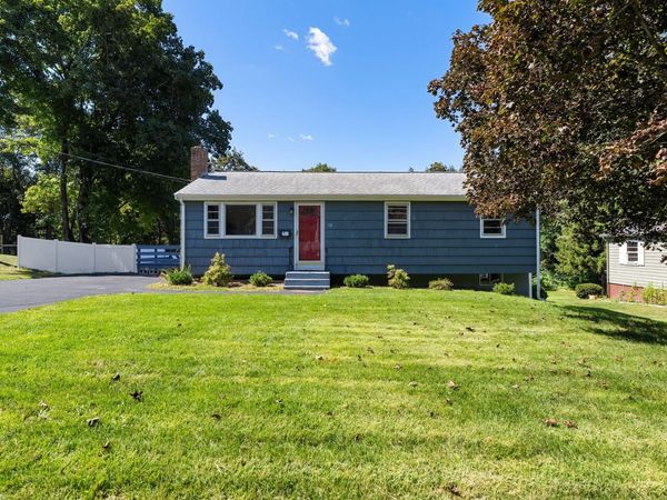 15 Bradford St, Stoughton, MA 02072