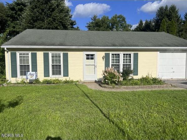 6735 Pelton Drive , Whitehouse, OH 43571