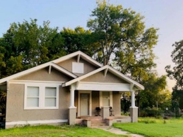 3817 W 10Th St Street, Little Rock, AR 72204