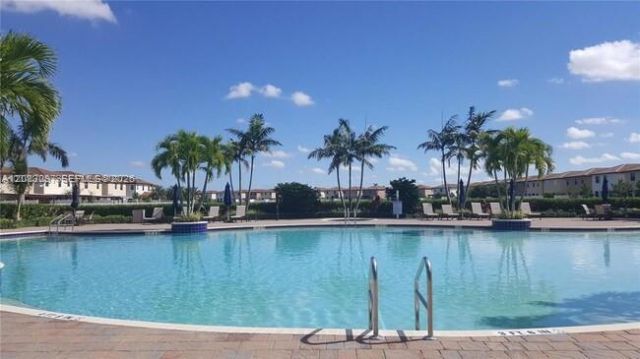 3375 W 90th Ter, Unit 3375, Hialeah, FL 33018 Photo