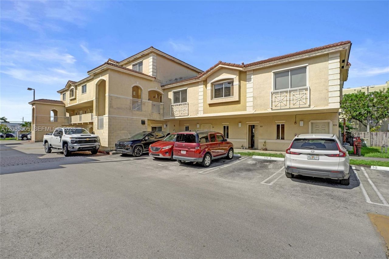7985 NW 8th St, Unit 104A, Miami, FL 33126 Photo