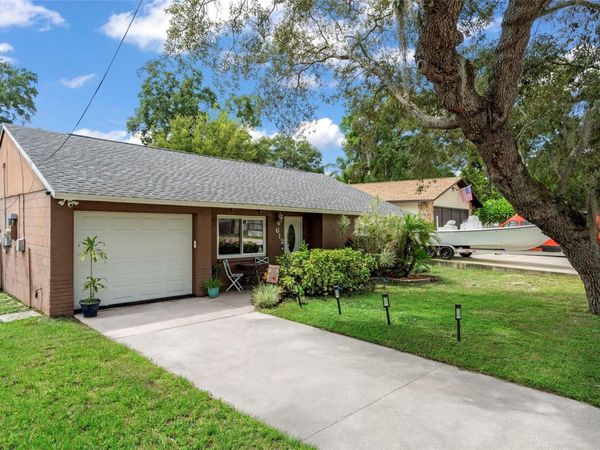 612 E SPRUCE STREET, TARPON SPRINGS, FL 34689
