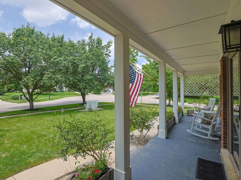 9142 Knightsridge Lane, Deerfield Township, OH 45040 Photo 4