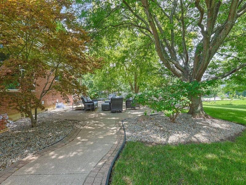 9142 Knightsridge Lane, Deerfield Township, OH 45040 Photo 59