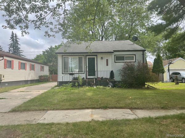 8386 CENTRAL , Center Line, Mi 48015