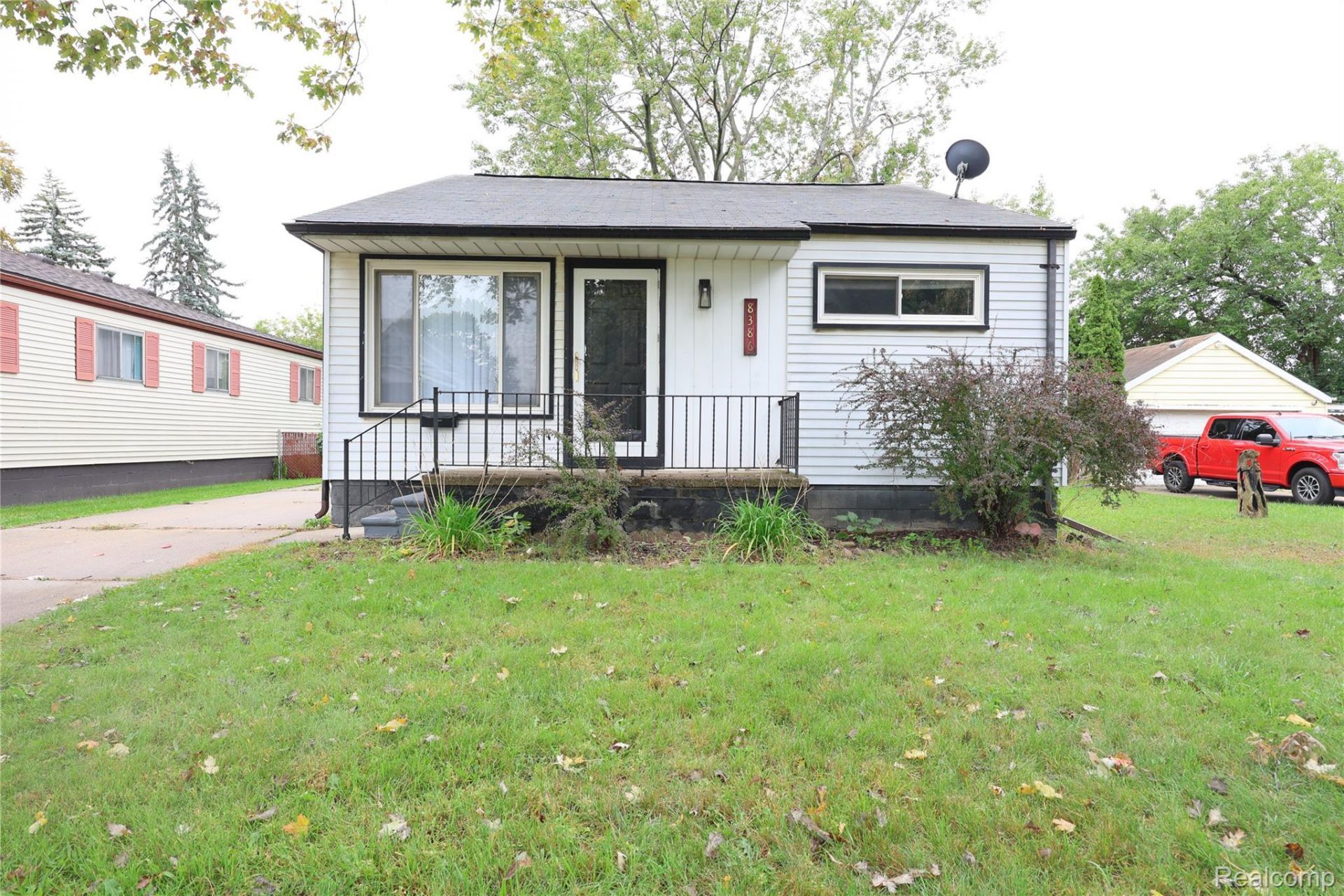 8386 Central, Center Line, Mi 48015 Main Photo