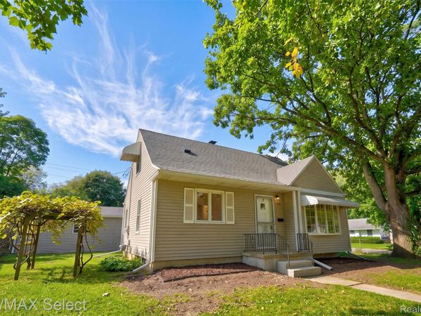 1602 Blackberry Lane , Flint, Mi 48507