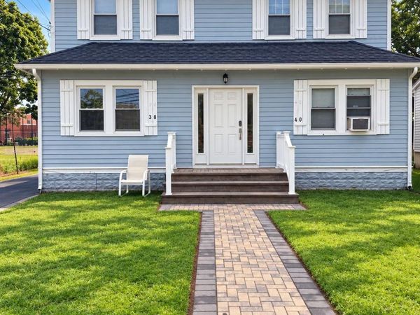 38 Carpenter Avenue , Unit 3, Lynbrook, NY 11563